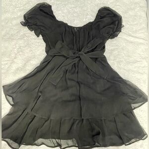 Medium Black Puffy Dress with Tie-Back Detail